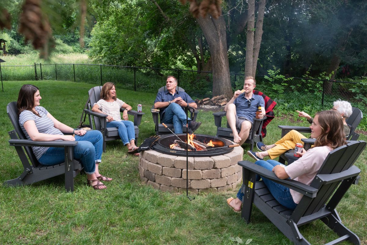 The Joys of the Outdoor Fire Pit Party: A Gathering for Every Occasion