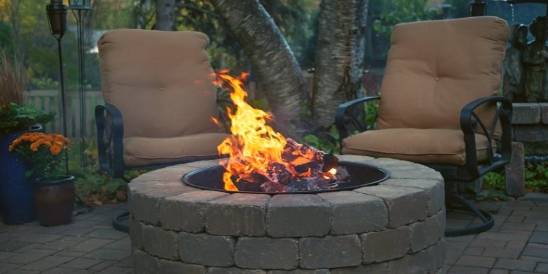 How to Find and Place the Perfect Fire Pit for Your Backyard