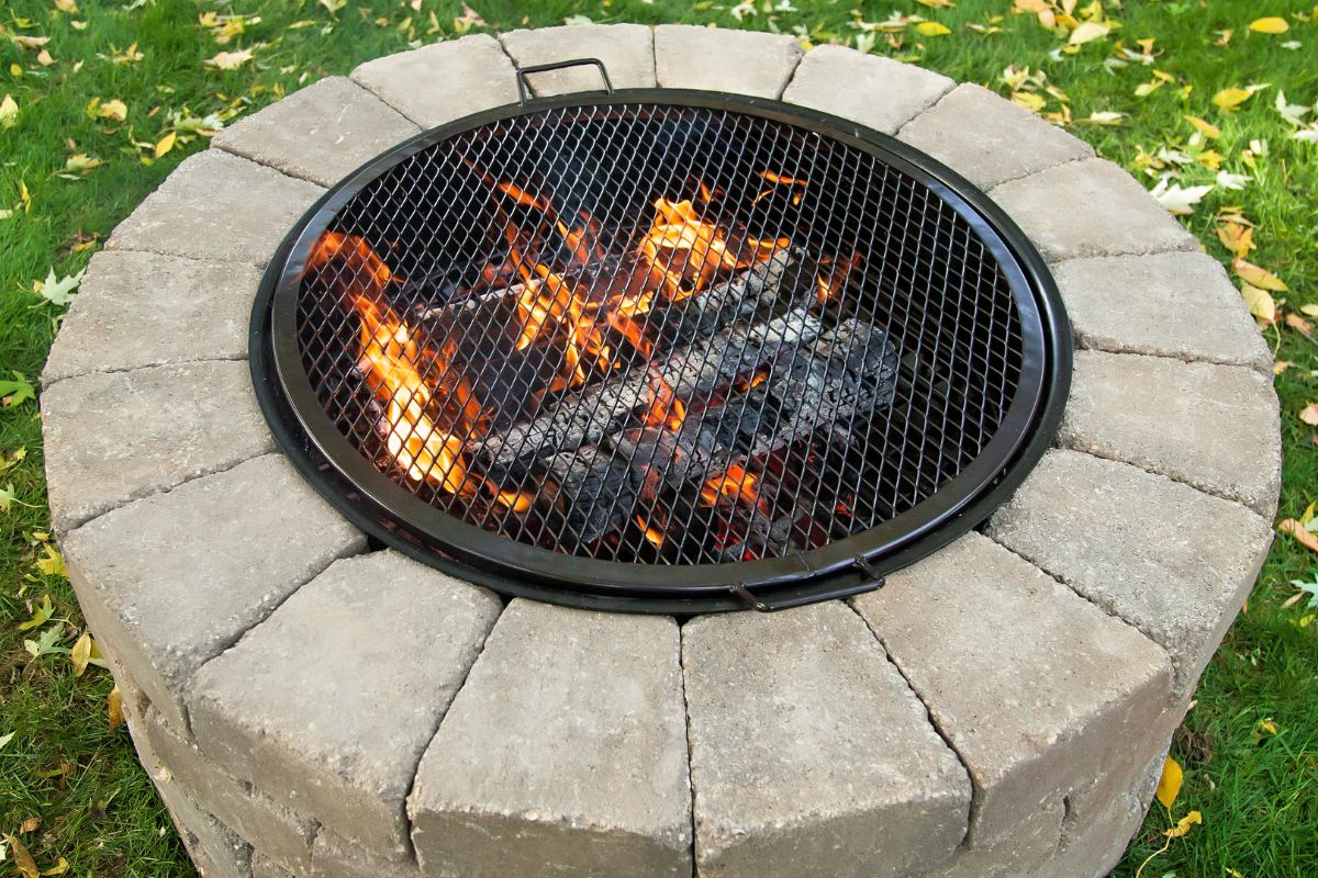 Nine Tips for DIY Fire Pit Maintenance